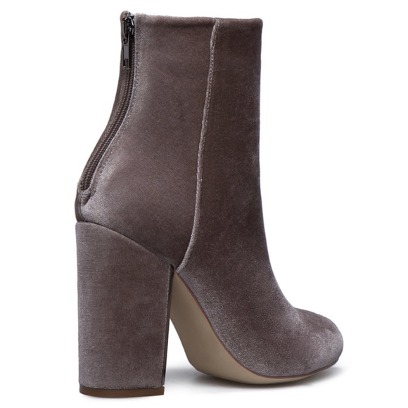 Size 10 woman’s booties - Picture 3 of 6